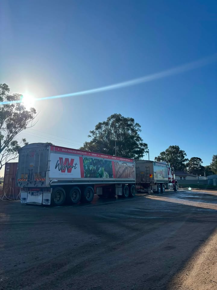Happy Friday from the team at Wishart Contractors! 🚚✨ The fleet is looking sharp and…