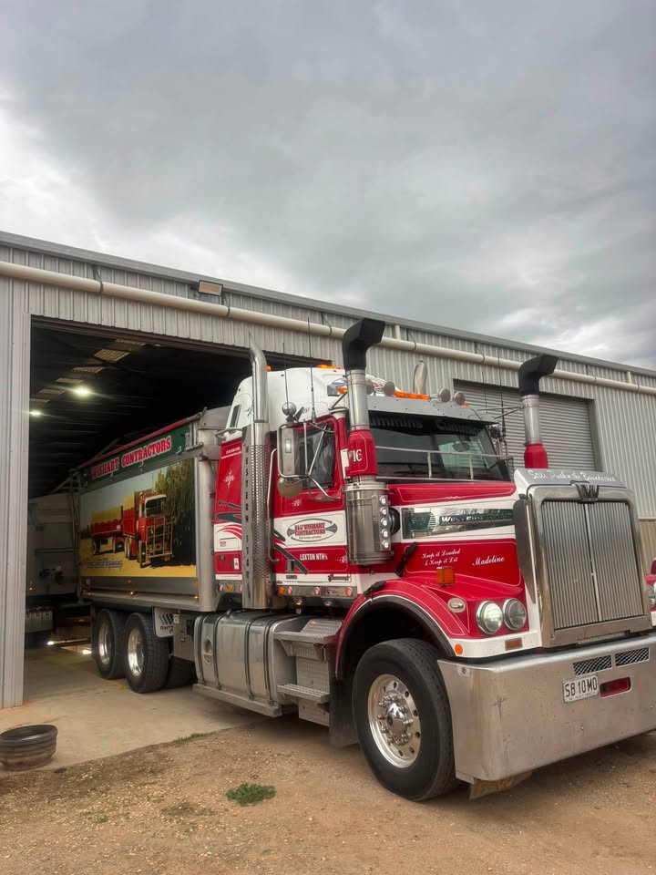 🌾🚚 WISHARTS ARE LOOKING FOR GRAIN HARVEST TRUCK DRIVERS! 🚚🌾 Grain Harvest + Beyond |…
